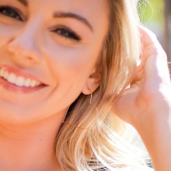 “Party Hearty” Simple Large Hoop Geometric Earring - Picture 4 of 6